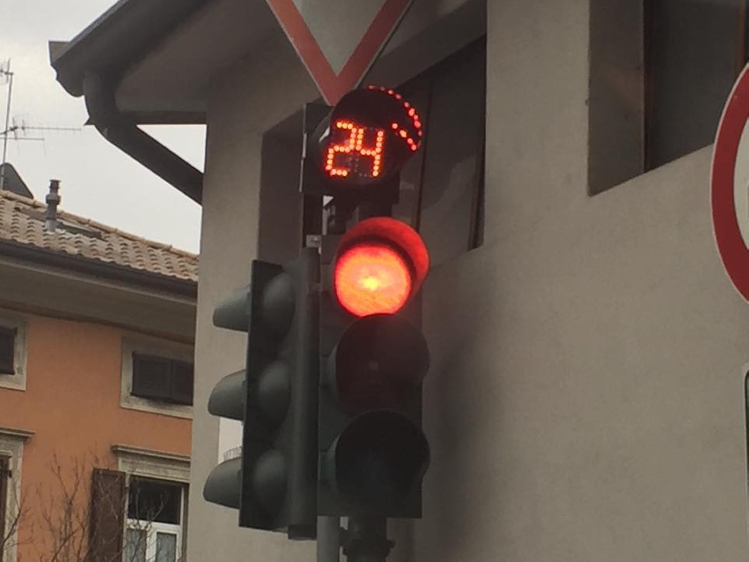 Semaforo Con Contasecondi Fai La Tua Proposta Bilancio 